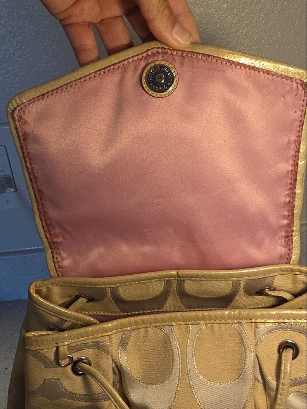COACH POPPY SIGNATURE SATEEN LUREX BACKPACK - Picture 9 of 16
